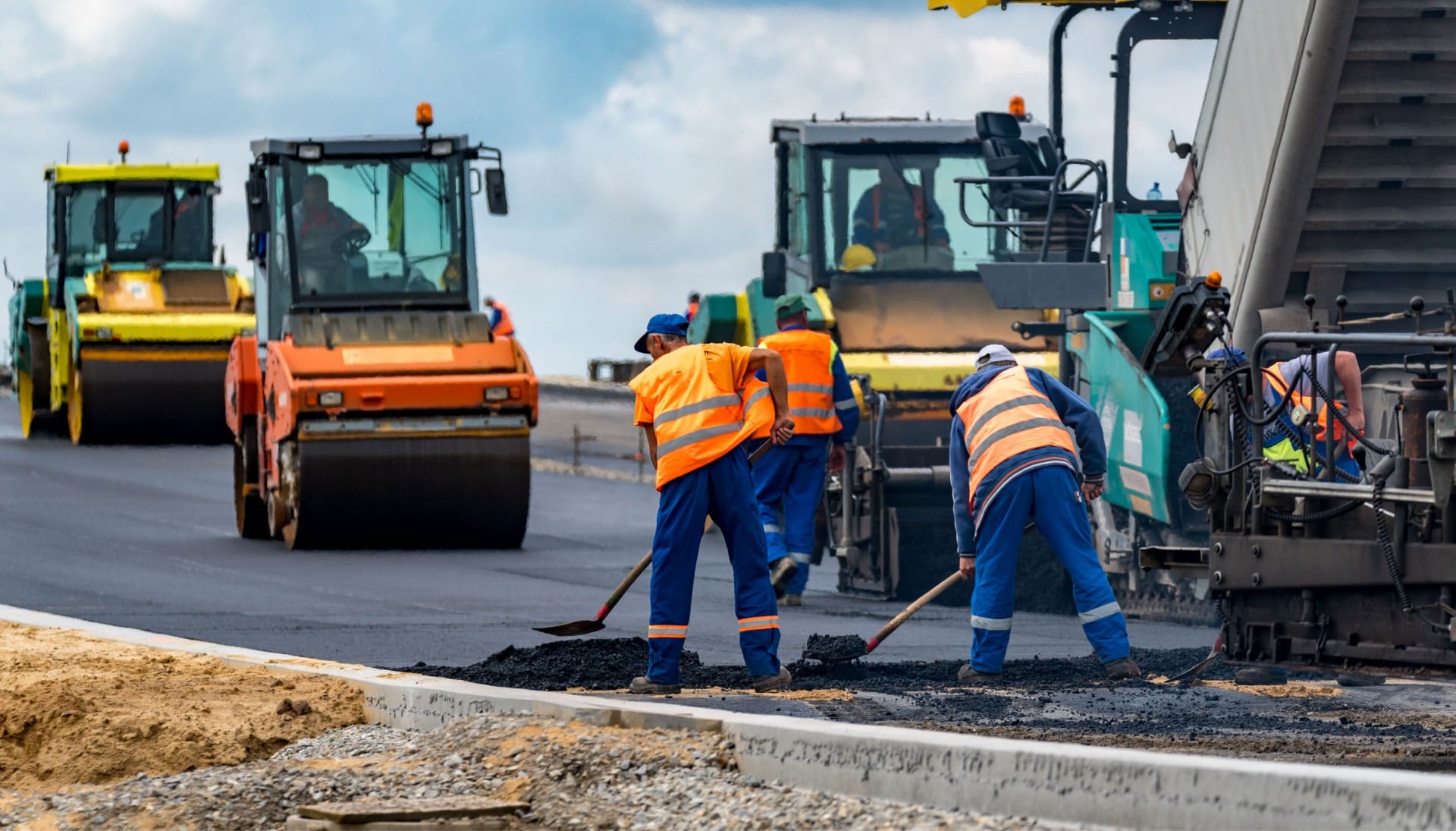 Reliable asphalt construction services in Mobile, AL for various projects.